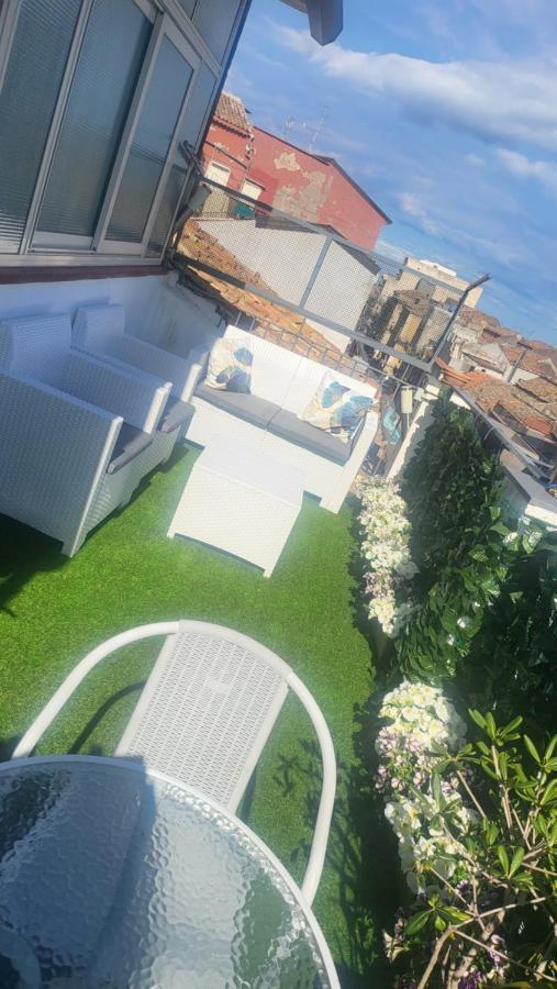 Апартаменти Chalaro' Apartament Катанія Екстер'єр фото